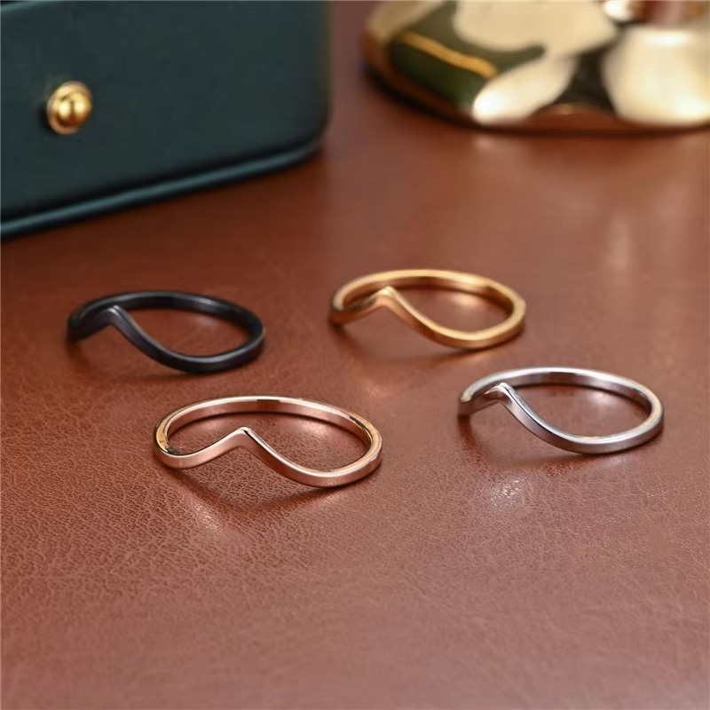 Minimalist Irregular Chevron V - Minimalist Ring Stackable 评论和价格